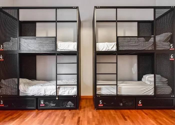 Yellowsquare Hostel