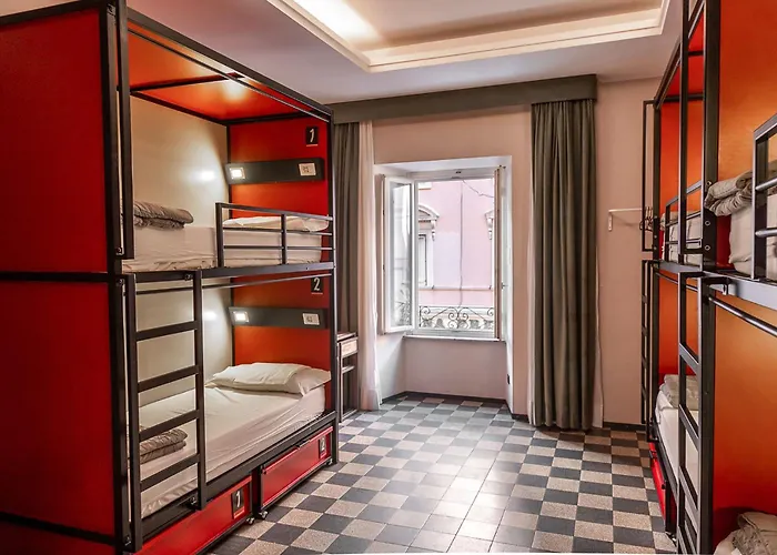 Yellowsquare Hostel